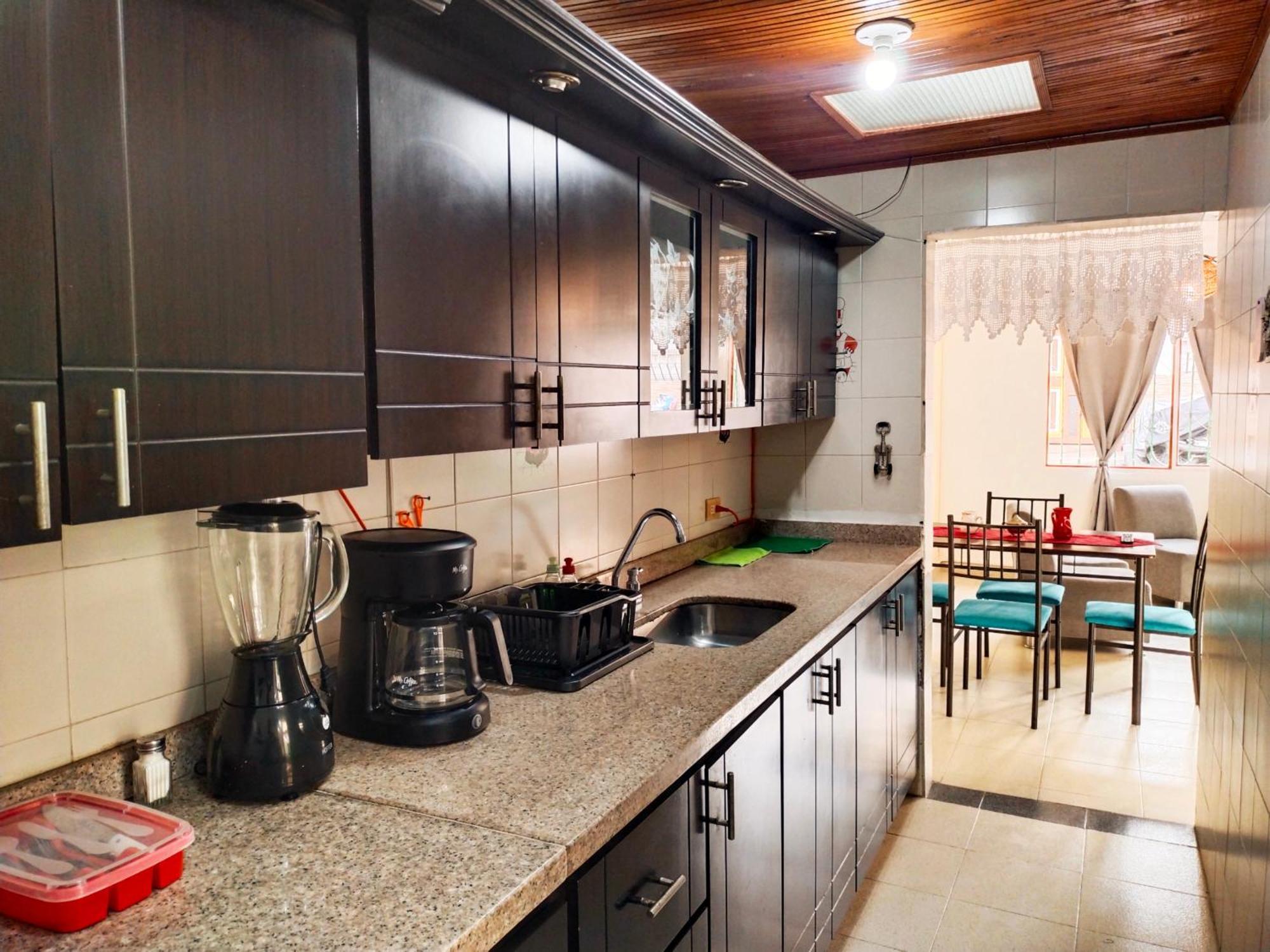 Apartamento Familiar Privado 101 Con Bano Cocina Tv Wifi Sala ซาเลนโต ภายนอก รูปภาพ