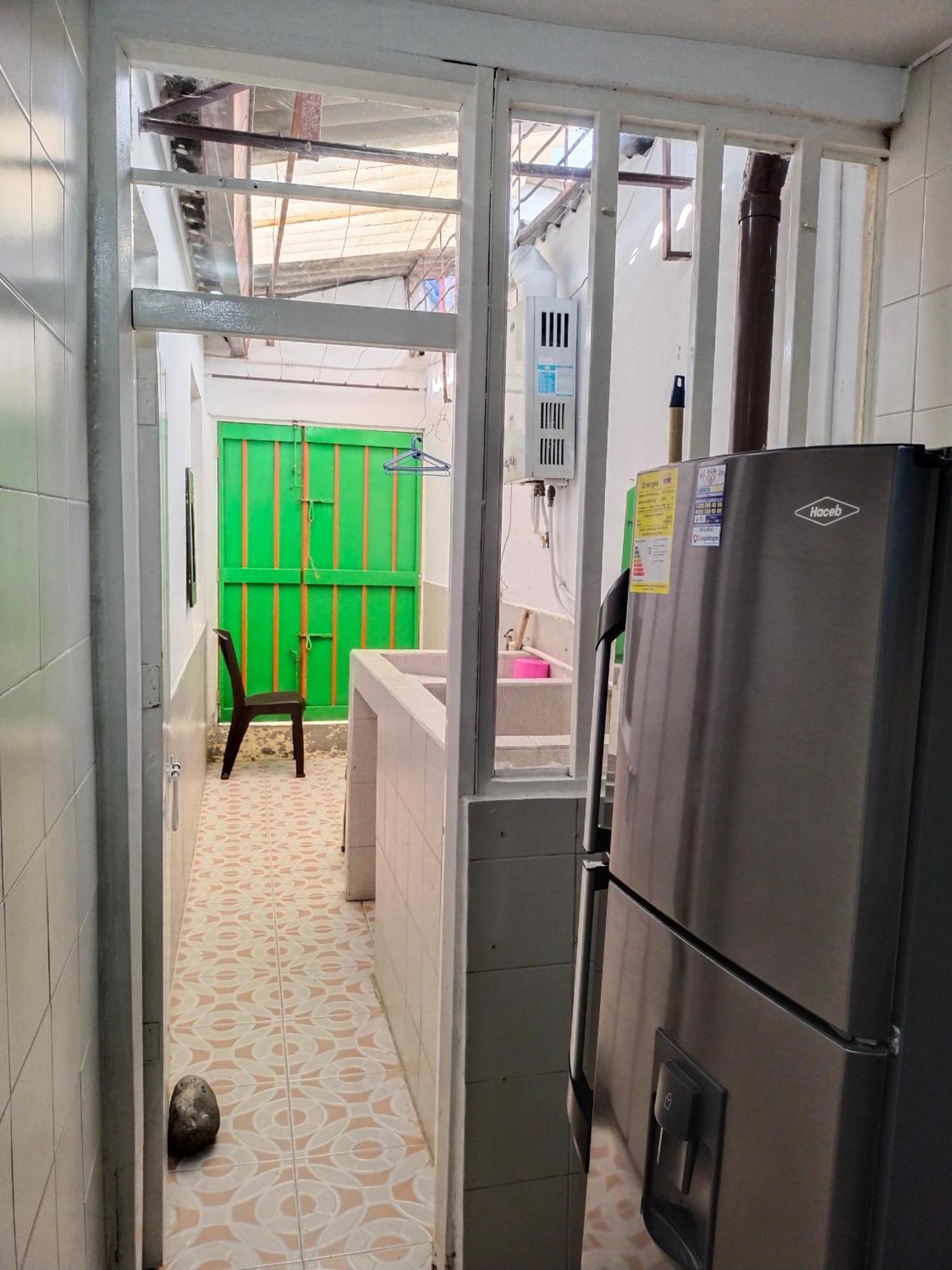 Apartamento Familiar Privado 101 Con Bano Cocina Tv Wifi Sala ซาเลนโต ภายนอก รูปภาพ